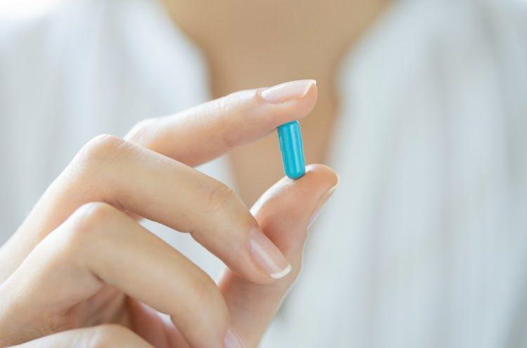 <p>Araştırmacılar, son 4 yıldaki antibiyotik kullanımın bağırsak kanseriyle ilişkisinin olmadığını ancak geçmişteki uzun süreli antibiyotik kullanımın ilişkisi olduğu ortaya çıkardı.</p>