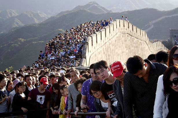 <p>24. Çin Seddi Dünya'nın en popüler turistik mekanlarının başında gelmektedir.</p>