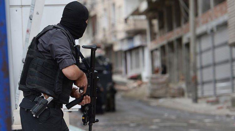 <p>Ayrıca listede; bomba atar, zırh delici fişekler, termal dost düşman tanımlama sistemleri, keskin nişancı tüfekleri, anti personel mühimmatları ve balistik korucu malzemeler de var.</p>