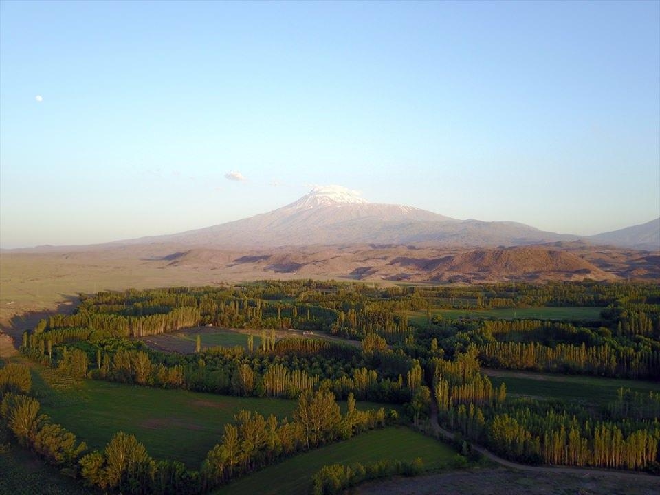 <p>Vadi, doğal güzellikleri ve yaban hayatı ile yöreye gelen yerli ve yabancı turistlerin uğrak yerlerinin başında geliyor.</p>
<p> </p>