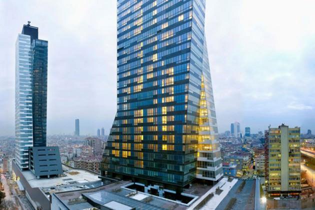 Trump Towers (Mecidiyeköy): 3 saate kadar ücretsiz. 4 saat 9 TL, 5 saat 10 TL