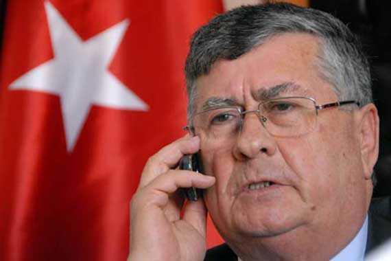 <p>31 Mayıs'ta Ankara’da genç bir kızın polis panzeri altında kalarak yaşamını yitirdiği iddiaları ortaya atıldı. Genç kızın isminin Aylin olduğu öne sürüldü.. İddialara göre Aylin, Ankara’da düzenlenen Gezi Parkı protestosuna katılmıştı. Adnan Keskin, Beyaz TV’deki canlı yayına katılarak, bu iddianın kaynağının internet siteleri ve twitter mesajları olduğunu söyledi. İddianın asılsız olduğu sonradan anlaşıldı.</p>