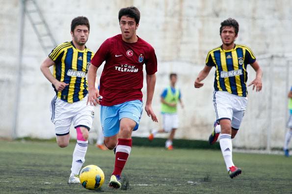 Zeytinburnu Damlaspor'da gösterdiği performansla2010 yılında Fenerbahçe'ye gelen Sertaç'la Aykut Kocaman özellikle ilgileniyor. Bu sene A takıma yükselmesi beklenen Sertaç'ın tecrübe kazanması için başka bir takıma kiralık olarak verilmesi düşünülüyor.