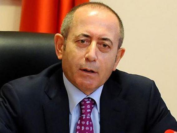 <p>Akif Hamzaçebi</p>
