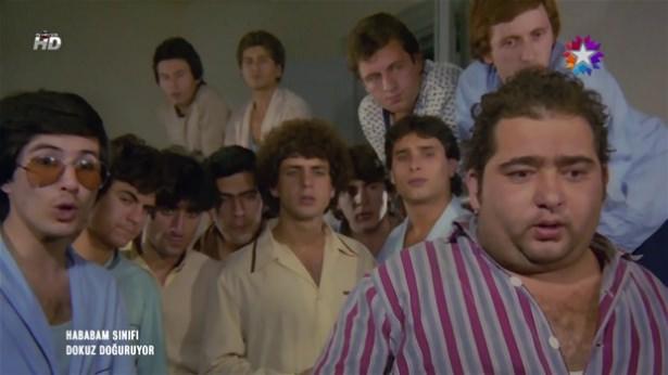 <p>Yeşilçam'ın unutulmaz  klasikleri arasında yer alan "Hababam Sınıfı Dokuz Doğuruyor" filminde "Kıvırcık  Ömer"i canlandıran Talip Güran, Bodrum'da ticarete atıldı.</p>

<p> </p>
