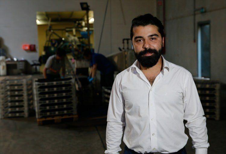 <p>Diğerleri 3 saatte biterken bizim ürettiğimiz kömür yaklaşık 5 saate kadar yanıyor. Isı vermesi de çok iyi. Ayrıca diğer ürünlere göre karbon salınımı da düşük olduğu için sağlık anlamında da iyi." </p>

<p> </p>
