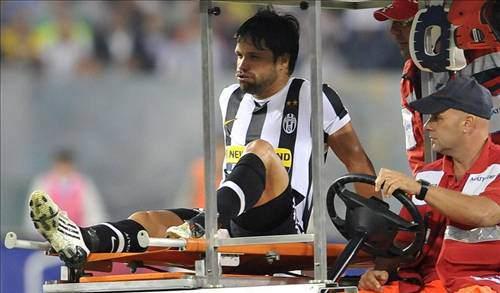 DIEGO RIBAS da CUNHA 2002'de F.Bahçe adına futbolcu bakmak adına Brezilya'ya giden Özcan Kızıltan ve Ömer Kaner'in dikkatini en çok çeken oyunculardan biri Santos'un forveti Diego'ydu.