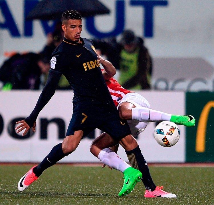 <p><strong>Nabil Dirar </strong></p>
<p> </p>
<p>Fenerbahçe, Lens ile yeniden anlaşamaması halinde alternatifini Nabil Dirar.</p>