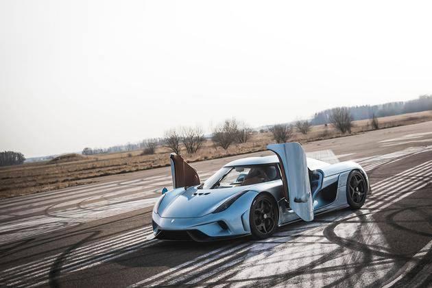<p>Koenigsegg Regera: 2 milyon dolar</p>
