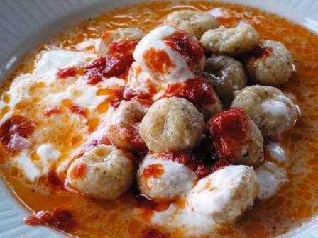 <p>AFYON Maydanoz Yemeği, Düğülü Haşhaş Tatlısı, Bulgur Aşı, Solta Pilavı, Haşhaşlı Çörek, Sakala Çarpan Çorbası, Özbek Pilavı.</p>