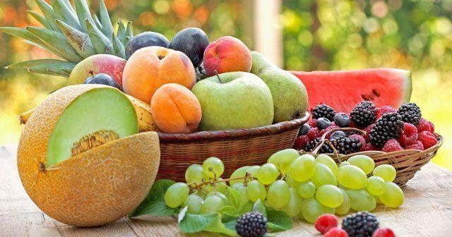 <p>Porsiyonları doğru düzenlenen meyve, düşük kalorili tercih edildiğinde, ana öğün olarak da tüketilebilir. </p>
