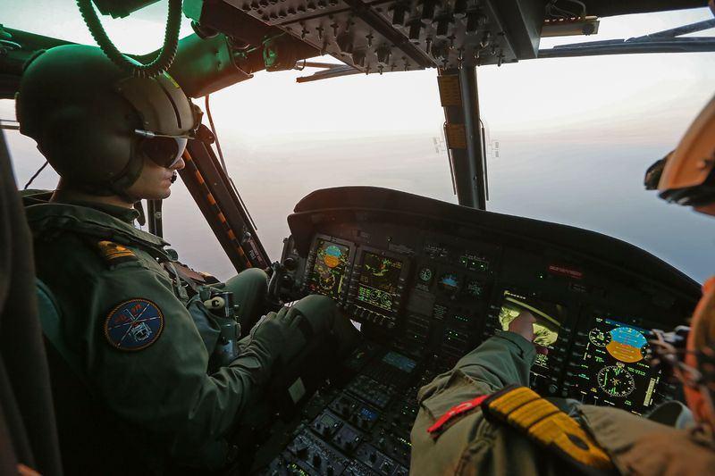 <p>Uçak Filo Komutanlığı Uçuş Operatörü Görev Koordinatörü Üstçavuş Bulut Örgel ise uçağın asıl amacının arama kurtarma faaliyeti olduğunu ifade etti.</p>
<p> </p>