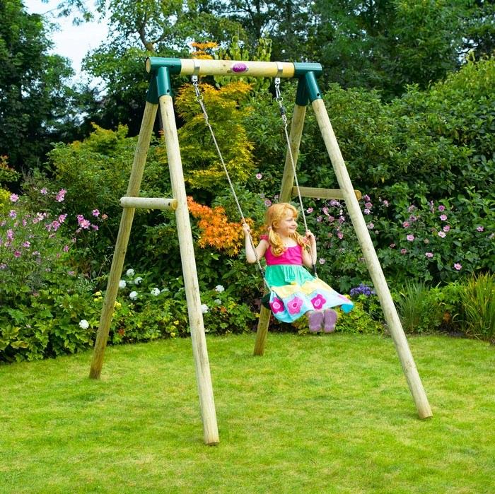 <p>Eğer bahçeli bir eviniz varsa, bahçenizi çocuğunuzun rahatlıkla oynayabileceği şekilde özel bir alan oluşturabilirsiniz.</p>
