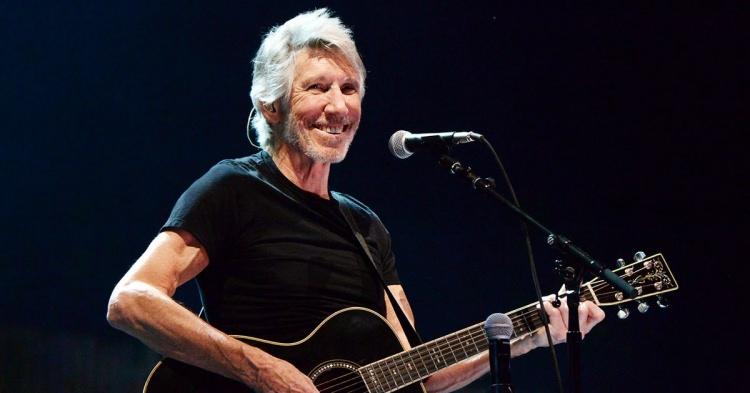 <p><strong>Roger Waters</strong></p>

<p>165 milyon sterlin</p>

<p> </p>
