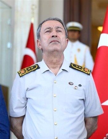 <p><strong>20 SAAT BOYUNCA NELER YAŞADI?</strong></p>

<p> </p>

<p>Genelkurmay Başkanı Orgeneral Hulusi Akar, Genelkurmay Karargahı'nda derdest edildikten sonra 20 saat alıkonuldu.</p>
