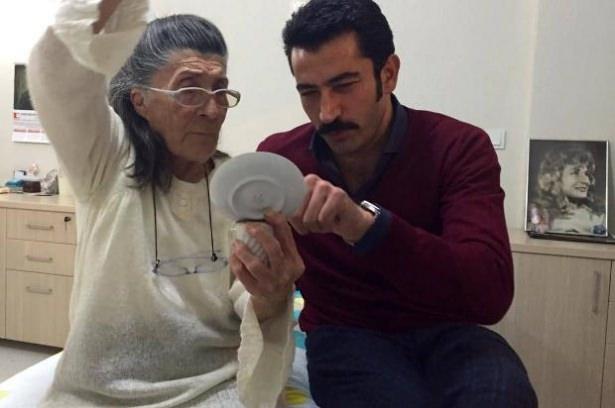 <p>Geçtiğimiz günlerde emektar sanatçıyı yaşam evinde ziyaret eden Kenan İmirzalıoğlu yaklaşık 2 saat Mehtap Anıl’ın yanında kaldı.</p>
<p> </p>