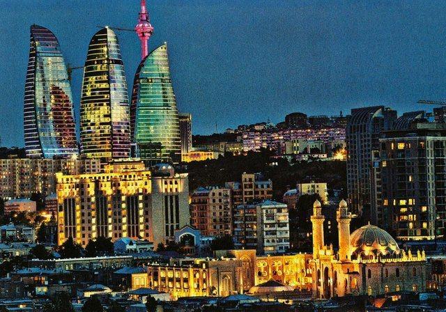 <p>Karasal Alan km²<br />
Azerbaycan<br />
82.629</p>