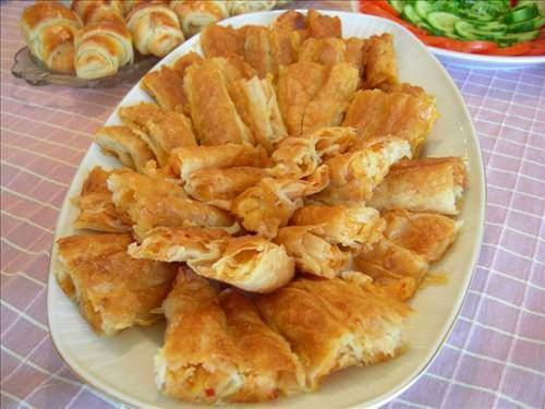 <p>ANKARA Çorbalar -Et Yemekleri -Pilavlar -Köfteler -Dolmalar -Börekler-Çörekler -Yemekler -Hamur İşi Yemekler -Tatlılar-Kompostolar -Ekmekler</p>
