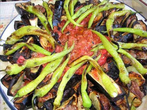 <p>TOKAT Tokat kebabı, bacaklı çorba.</p>