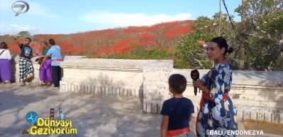 11. y&uuml;zyıldan kalan Uluwatu Tapınağı muazzam manzaraya sahip 