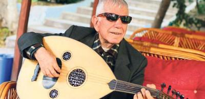 Tek udla karnını doyuran adam