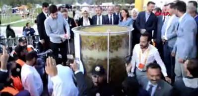 1,5 tonluk &Ccedil;ubuk turşusu Guinness Rekorlar Kitabı'na girmeye hak kazandı
