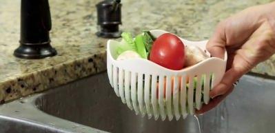 1 dakikada salata nasıl yapılır?