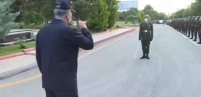 Bakan Akar'dan kritik ziyaret