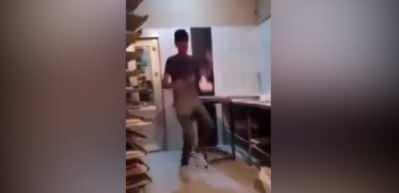 Fırında ekmek hamuruyla top gibi oynadılar! Skandal g&ouml;r&uuml;nt&uuml;lere soruşturma