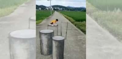 Yere yapılan üç boyutlu görsel çalışması izleyenleri şaşkına uğratıyor!