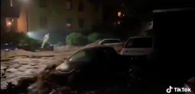 Almanya g&uuml;ne felaketle uyandı! &Ccedil;ok sayıda &ouml;l&uuml; ve kayıp var