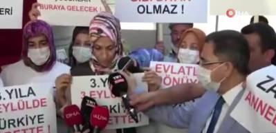 Bakan Yanık oğlu g&uuml;venlik g&uuml;&ccedil;lerine teslim olan evlat n&ouml;betindeki Ayşeg&uuml;l Bi&ccedil;er ile g&ouml;r&uuml;şt&uuml;