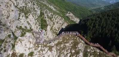 Kanyonlarıyla ünlü ilçe nüfusunun 20 katı ziyaretçiyi ağırladı