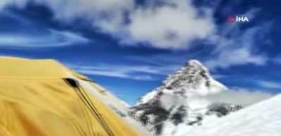 Pakistanlı 19 yaşındaki Kashif, K2 Dağı&rsquo;na tırmanan en gen&ccedil; dağcı oldu