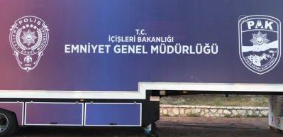 Emniyet, yangın b&ouml;lgesine yemek dağıtmaya başladı