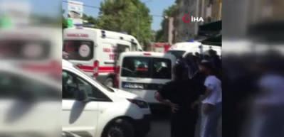 Şark&uuml;teri d&uuml;kkanında korku dolu anlar...Zehirlenip yere yığıldılar