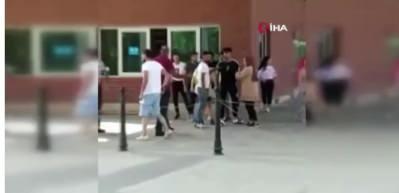 Tiktok fenomenleriyle bir kişi arasında taciz kavgası!