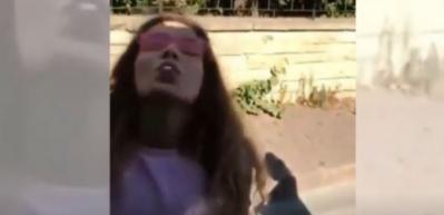 Şarkıcı Irmak Arıcı'nın yaptığı hareket g&ouml;renleri şoke etti!