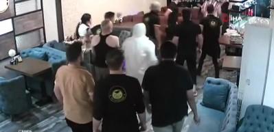 Yabancı uyruklu kadınları gasp etmeye &ccedil;alışan baba ve oğul dehşet sa&ccedil;tı