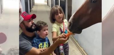 Burak &Ouml;z&ccedil;ivit'ten oğlu Karan'a muhteşem s&uuml;rpriz!