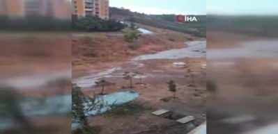 Ankara Altındağ&rsquo;da sağanak yağış sele yol a&ccedil;tı