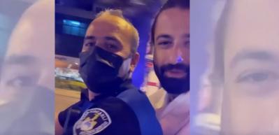 Koray Avcı konsere ge&ccedil; kalınca yardımına zabıta koştu