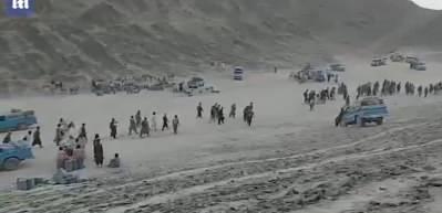 Taliban'dan ka&ccedil;ış s&uuml;r&uuml;yor! Binlerce kişi kendini &ccedil;&ouml;le attı