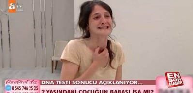 Esra Erol'un programındaki bir anne canlı yayında sinir krizi ge&ccedil;irdi!