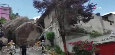 Meksika'da yama&ccedil;tan kopan dev kayalar evlerin &uuml;zerine d&uuml;şt&uuml;: 1 &ouml;l&uuml;, 10 kayıp