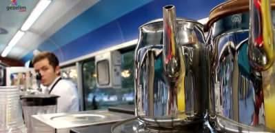 "Nostaljik Tramvay Kafe" müşterilerini zamanda yolculuğa çıkarıyor
