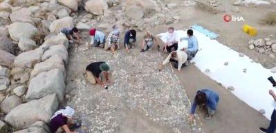 Dünyanın bilinen en eski mozaiği Yozgat’ta bulundu
