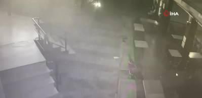 Kadıköy'de restoranda yangın sonrası korkutan patlama kamerada