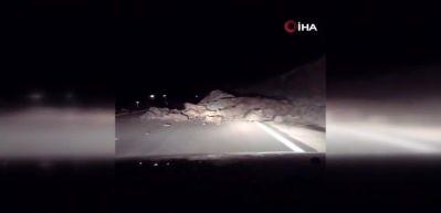 Samandağ-Arsuz yolu heyelan nedeniyle trafiğe kapatıldı