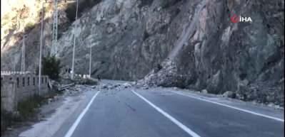 Artvin-Erzurum karayolu heyelan nedeniyle ulaşıma kapandı